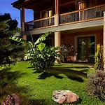 Alojamento de Acomodação e Pequeno-almoço Bali Butique 4*